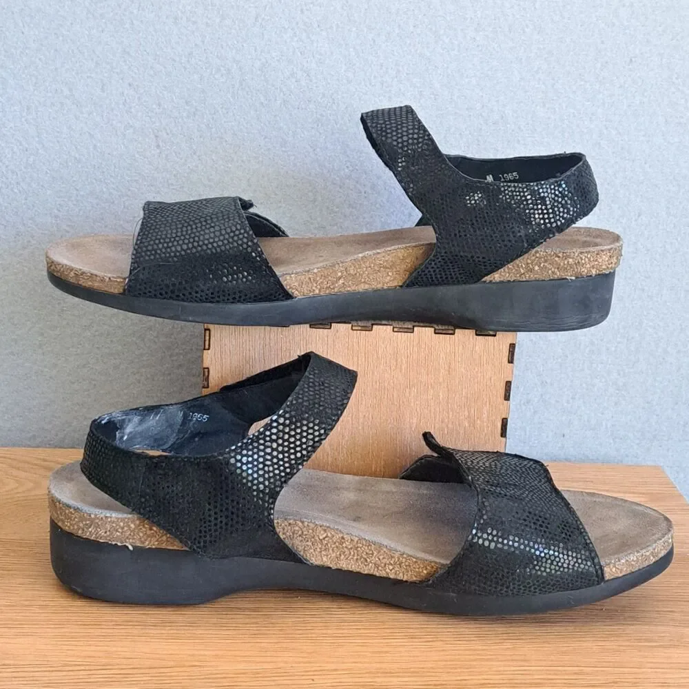 Munro Catelyn Sandals Women’s 11 Black Suede Wedge Ankle Strap Comfort Shoes